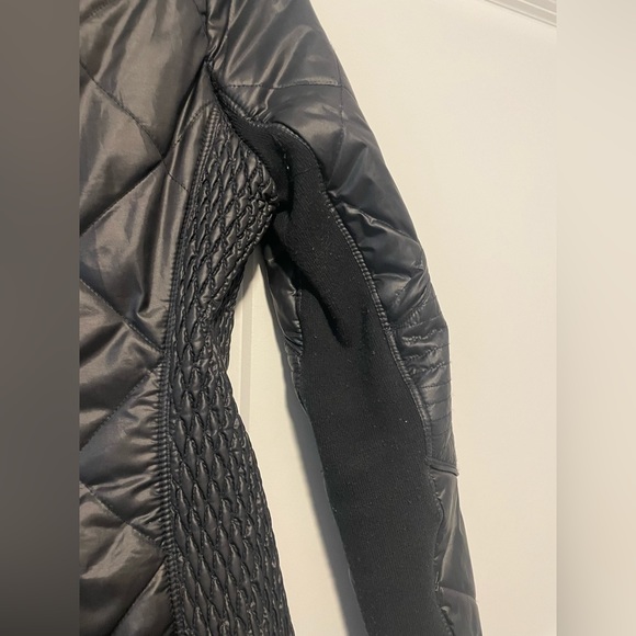 BCBGeneration Quilted Black Puffer Jacket Sz XS - Picture 11 of 13